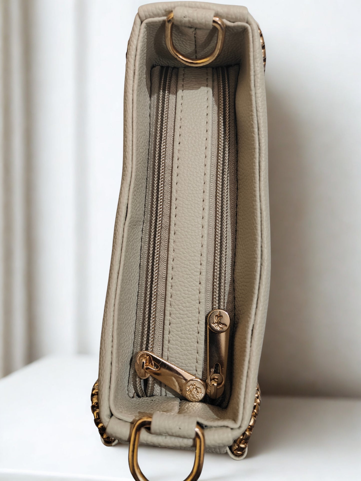Flying lady hand bag / Sling bag